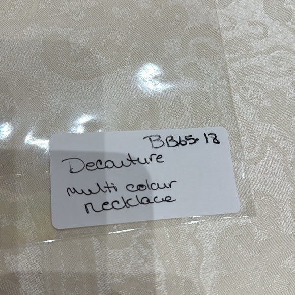 Unda Pendant paper wrapped wooden bead necklace - Picture 8 of 8